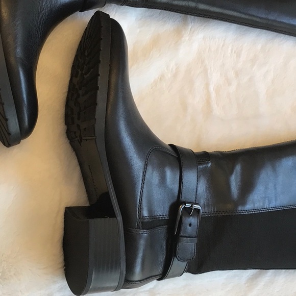 Donald J Pliner Baso Black Leather Boots - Picture 7 of 11